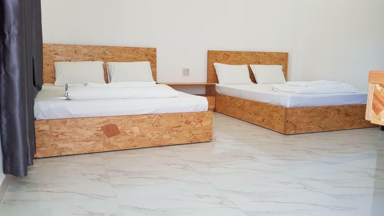 White House Hostel Nha Trang Esterno foto