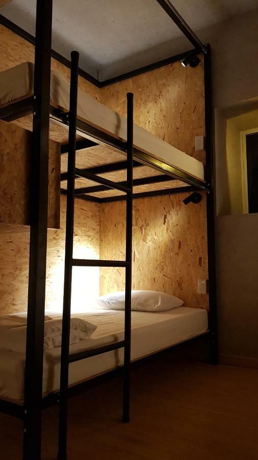 White House Hostel Nha Trang Esterno foto